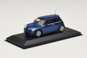 Mini Cooper One R50 Aero Blå Minichamps 1:43 431138270 Metall — bild 2 av 4