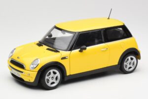 Mini Cooper One R50 Aerodynamikpaket Gul Kyosho 1:18 80430148553 Metall