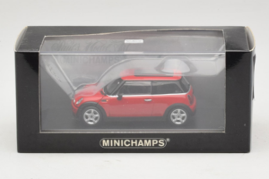 Mini Cooper Röd Minichamps 1:43 MINI010 Metall — bild 4 av 4