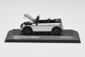 Mini Cooper S R57 Cabriolet Silver Minichamps 1:43 431138830 Metall — bild 5 av 6