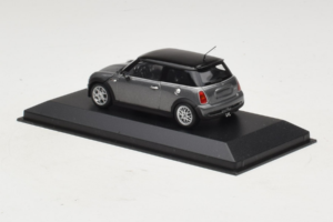 Mini Cooper S Grey Metallic Minichamps 1:43 80420148551-R1 Metall — bild 3 av 4