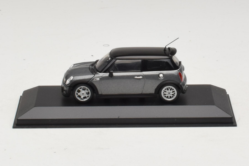 Mini Cooper S Grey Metallic Minichamps 1:43 80420148551-R1 Metall