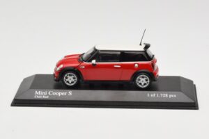 MINI Cooper S R53 Röd Minichamps 1:43 431138200 Metall
