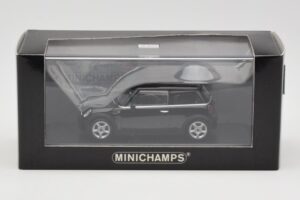 Mini One R50 Svart Med Svart Tak Minichamps 1:43 MINI005 Metall — bild 4 av 5