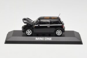 Mini One R50 Svart Med Svart Tak Minichamps 1:43 MINI005 Metall — bild 5 av 5