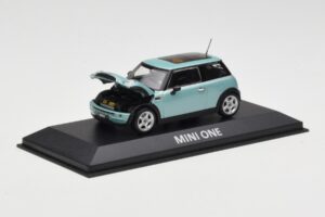 Mini One R50 Ljusgrön Med Ljusgrönt Tak Minichamps 1:43 MINI003 Metall — bild 2 av 4