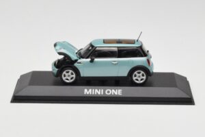 Mini One R50 Ljusgrön Med Ljusgrönt Tak Minichamps 1:43 MINI003 Metall