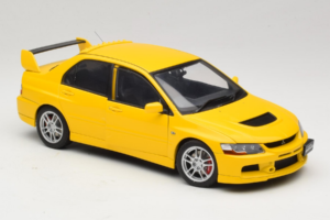 Mitsubishi Lancer Evolution IX GSR Gul AUTOart 1:18 77192 Metall — bild 6 av 8