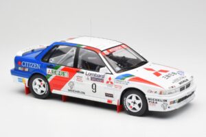 Mitsubishi Galant VR-4 #9 K. Eriksson / S. Parmander RAC Rally 1990 IXO 1:18 18RMC192A Metall — bild 4 av 6