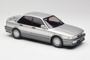 Mitsubishi Galant VR-4 Silver IXO 1:18 18CMC191 Metall — bild 4 av 6