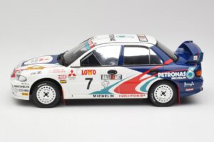Mitsubishi Lancer Evo 3 Group A #4 T. Makinen / S. Harjanne Rally Australia 1996 Otto 1:18 OT475 Resin — bild 3 av 6