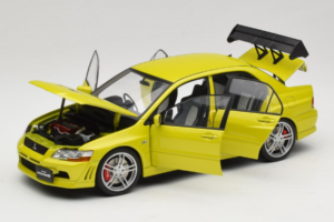 Mitsubishi Lancer Evo VII Mustard Yellow AUTOart 1:18 77166 Metall — bild 2 av 8