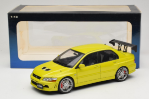 Mitsubishi Lancer Evo VII Mustard Yellow AUTOart 1:18 77166 Metall — bild 8 av 8