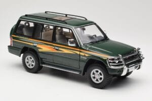 Mitsubishi Pajero V20 LWB Grön Sun Star 1:18 1225 Metall — bild 6 av 8