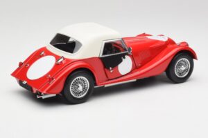 Morgan 4/4 Plus Competition Hardtop Röd Kyosho 1:18 08114R Metall — bild 3 av 8