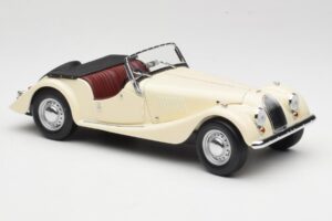 Morgan 4/4 Series II Vit Kyosho 1:18 08111W Metall — bild 6 av 8