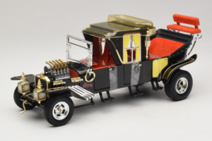 Munsters Koach Svart ERTL 1:18 33036 Metall