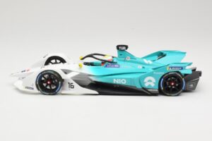 NIO 004 Team NIO #16 O. Turvey Formula E Season 5 2019 Minichamps 1:18 114180016 Metall — bild 3 av 6