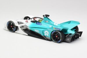 NIO 004 Team NIO #8 T. Dillmann Formula E Season 5 2019 Minichamps 1:18 114180008 Metall — bild 5 av 6