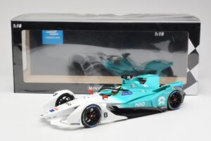 NIO 004 Team NIO #8 T. Dillmann Formula E Season 5 2019 Minichamps 1:18 114180008 Metall — bild 6 av 6