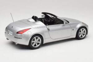 Nissan 350Z Z33 Roadster Diamond Silver AUTOart 1:18 77371 Metall — bild 3 av 8