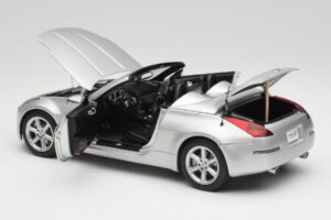 Nissan 350Z Z33 Roadster Diamond Silver AUTOart 1:18 77371 Metall — bild 5 av 8