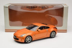 Nissan 350Z Z33 Sunset Orange AUTOart 1:18 77312 Metall — bild 8 av 8