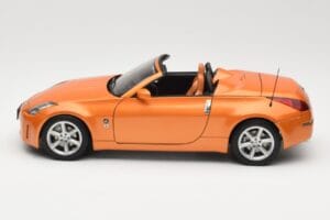 Nissan Fairlady Z Z33 Roadster Sunset Orange AUTOart 1:18 77377 Metall — bild 4 av 8