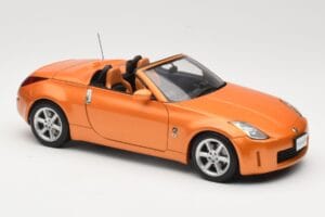 Nissan Fairlady Z Z33 Roadster Sunset Orange AUTOart 1:18 77377 Metall — bild 6 av 8