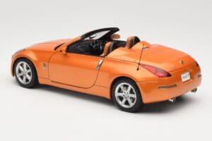 Nissan Fairlady Z Z33 Roadster Sunset Orange AUTOart 1:18 77377 Metall — bild 7 av 8