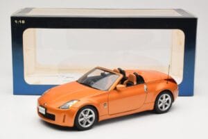 Nissan Fairlady Z Z33 Roadster Sunset Orange AUTOart 1:18 77377 Metall — bild 8 av 8