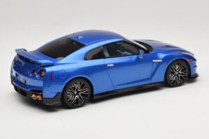 Nissan GT-R R35 Skyline Edition Bayside Blue GT Spirit 1:18 GT521 Resin — bild 2 av 6