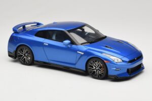 Nissan GT-R R35 Skyline Edition Bayside Blue GT Spirit 1:18 GT521 Resin — bild 4 av 6