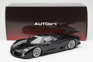 Nissan R390 GT1 #0 24 Hours of Le Mans 1998 AUTOart 1:18 89878 Metall — bild 8 av 8