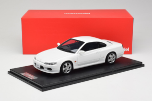 Nissan Silvia S15 Spec-S Vit Cracked Plexi One Model 1:18 REMC034 Metall — bild 7 av 7