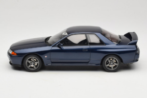 Nissan Skyline GT-R BNR32 Dark Blue Pearl Otto 1:18 OT1199 Resin — bild 3 av 6