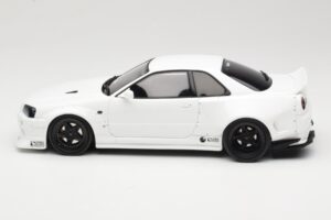 Nissan Skyline GT-R BNR34 by KRC Pearl White Otto 1:18 OT1135 Resin — bild 3 av 6