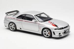 Nissan Skyline GT-R R33 R-Tune Silver AUTOart 1:18 77326 Metall — bild 6 av 8