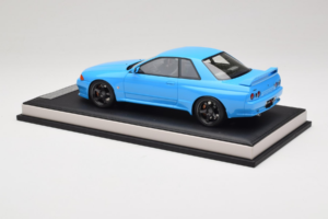 Nissan Skyline GT-R R32 Customized Version Blå MotorHelix 1:18 MH029CB Resin — bild 5 av 7