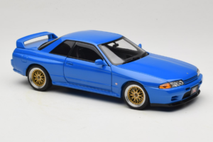 Nissan Skyline GT-R R32 V-Spec II Tuned Blå AUTOart 1:18 77415 Metall — bild 6 av 8