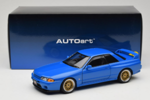 Nissan Skyline GT-R R32 V-Spec II Tuned Blå AUTOart 1:18 77415 Metall — bild 8 av 8