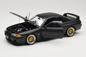 Nissan Skyline GT-R R32 V-Spec II Tuned Version Matt Black AUTOart 1:18 77418 Metall — bild 2 av 8