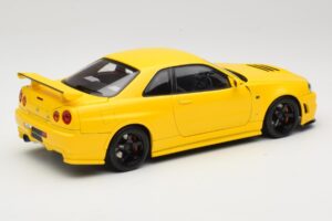 Nissan Skyline GT-R R34 Customized Version Gul MotorHelix 1:18 M83412 Metall — bild 3 av 8
