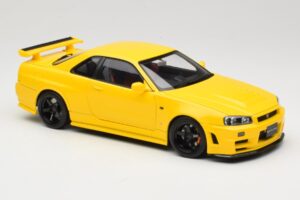 Nissan Skyline GT-R R34 Customized Version Gul MotorHelix 1:18 M83412 Metall — bild 6 av 8