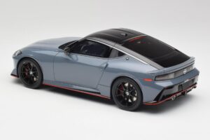 Nissan Z RZ34 NISMO Stealth Grå GT Spirit 1:18 GT484 Resin — bild 5 av 6