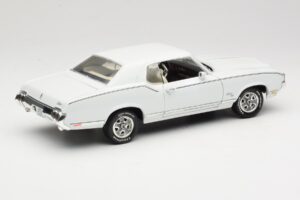 Oldsmobile Cutlass SX Vit ERTL 1:18 33775 Metall — bild 3 av 8
