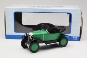 Opel 4 PS Laubfrosch Grön MCG 1:18 MCG18050 Metall — bild 6 av 6