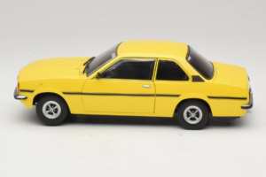Opel Ascona B SR Gul Repad Front Sun Star 1:18 5384 Metall — bild 5 av 9