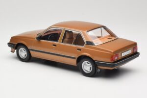 Opel Ascona C Berlina Beige Metallic MCG 1:18 MCG18459 Metall — bild 5 av 6