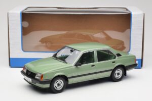 Opel Ascona C Metallic Light Green MCG 1:18 MCG18458 Metall — bild 6 av 6
